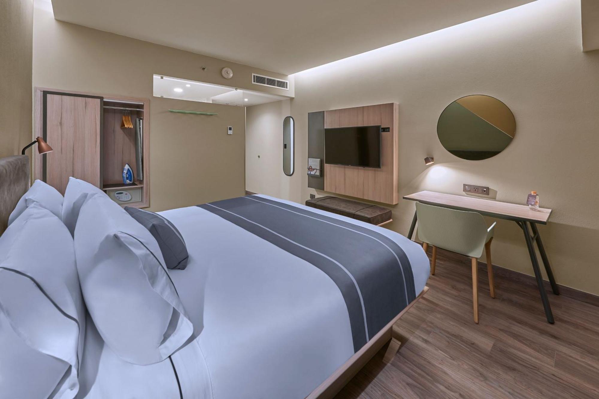 ซิตี้ เอ็กซ์เพรส พลัส อินเตอร์โลมาส Hotel เม็กซิโกซิตี้ ภายนอก รูปภาพ